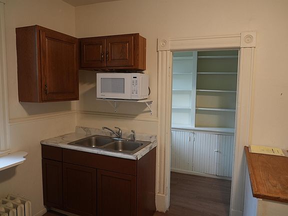 5th image of 1205 E 3rd St