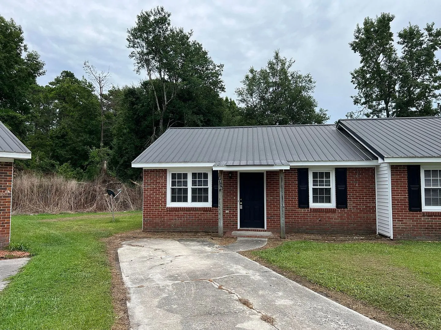 Convenient 2BR Duplex Minutes from Camp Lejeune — Photo 2