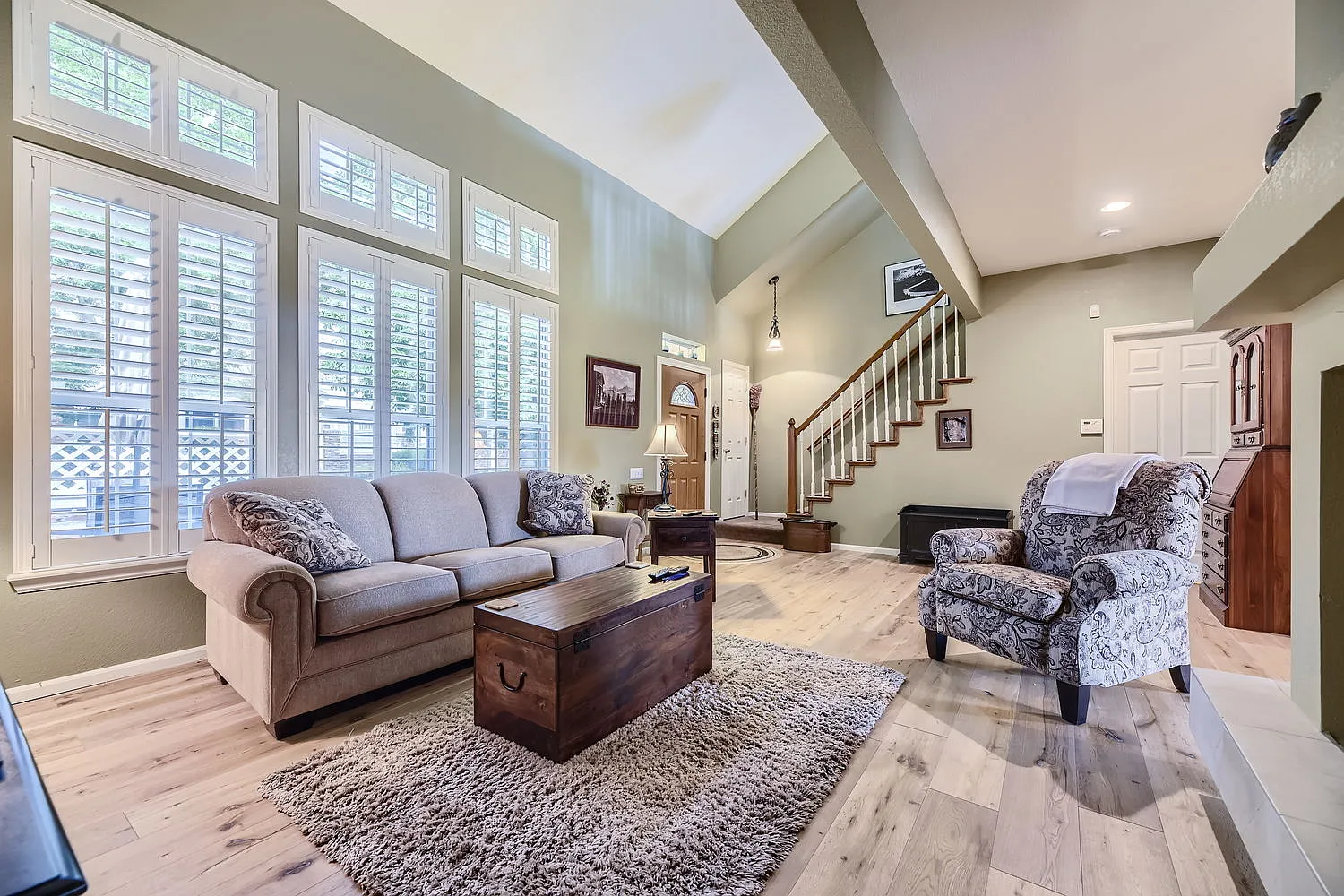 2 bed, 1575 sqft, $3,200 — Photo 4