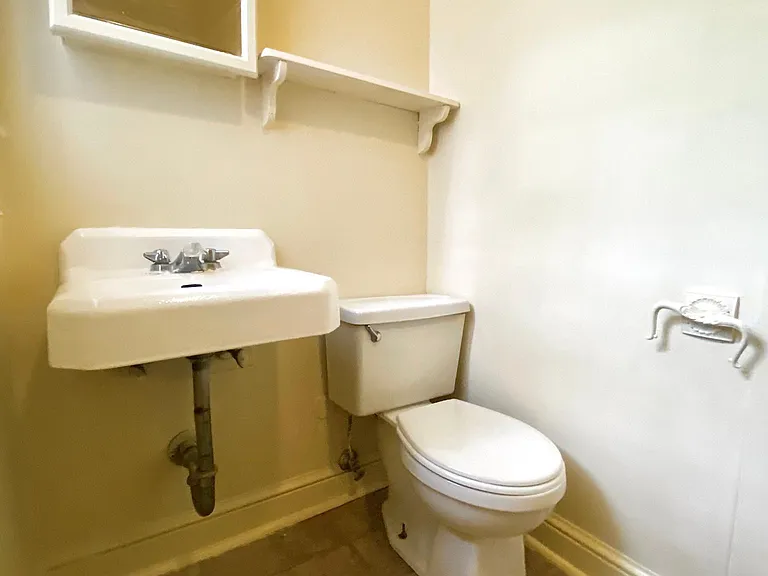 2414 W Club Blvd #RS — Photo 5
