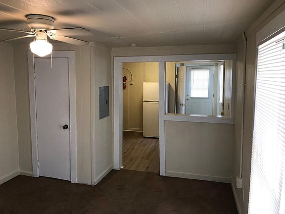 4th image of 403 W Sunset Ave #D