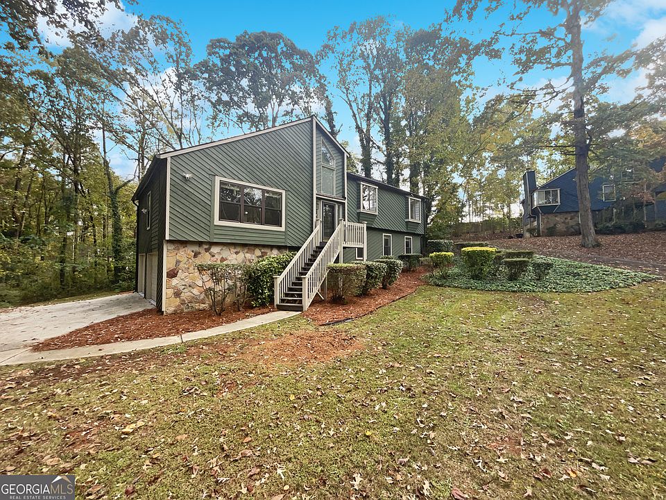 1st image of 3298 Drummond Dr
