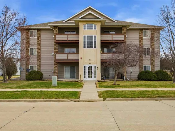 560 Penn Ct Unit 11, North Liberty, IA 52317