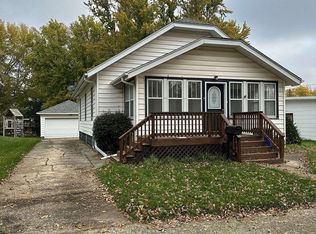 613 6th St, Sheldon, IA 51201