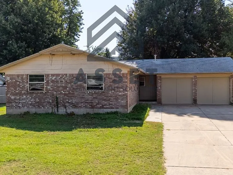 304 W Campbell Dr — Photo 4