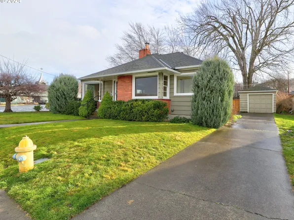 1608 E 10th St, The Dalles, OR 97058