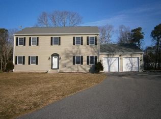 37 Christopher Ln, Mashpee, MA 02649