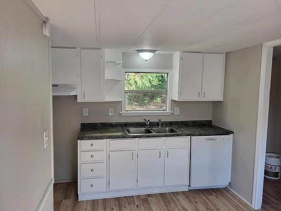 4th image of 2607 County Road 3204