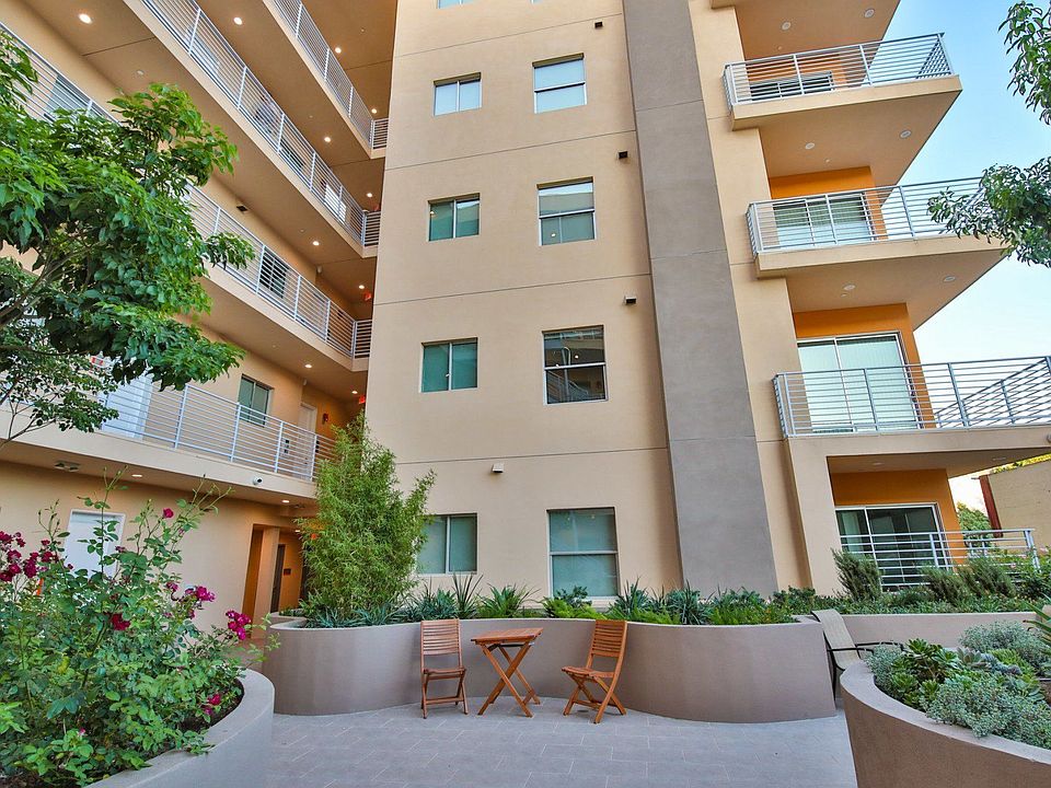 1st image of 458 W Vernon Ave #102