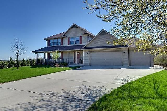 1st image of 442 Emerald Hills Dr
