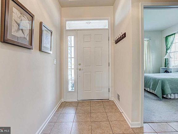 3rd image of 120 Beacon Cir