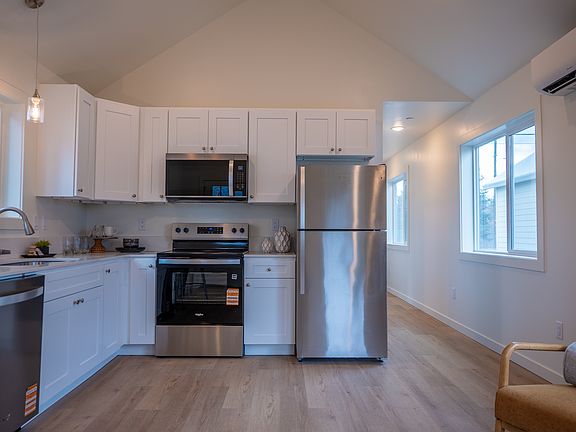 5th image of 7323 NE 131st Ave