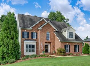 8407 Oak Meadows Dr, Kernersville, NC 27284