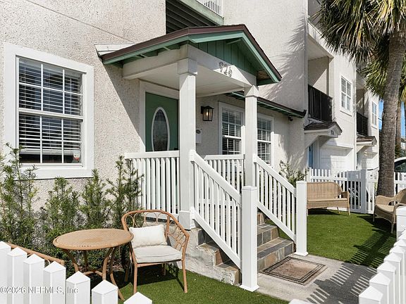4th image of 926 2ND Street S #A
