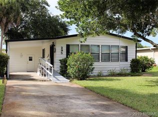 295 Navajo Dr, Oak Hill, FL 32759