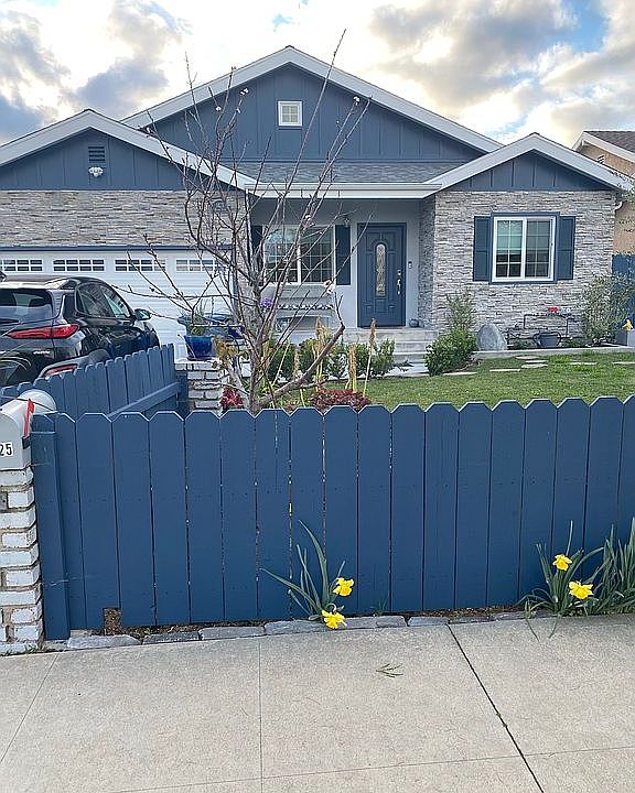 2nd image of 1425 N Naomi St