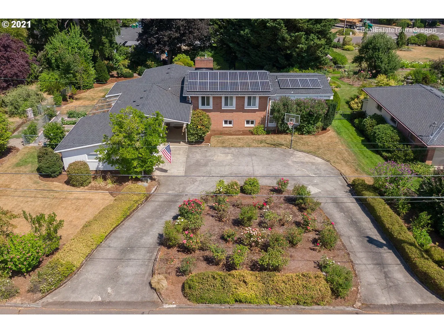 1409 Rosearden Dr photo 1