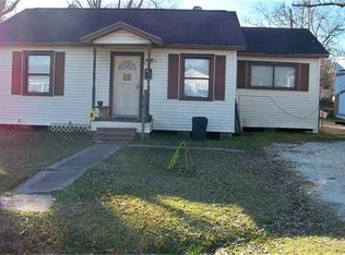 107 Begonia Ln, Highlands, TX 77562
