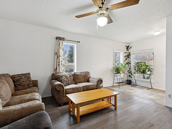 4th image of 1006 S East St