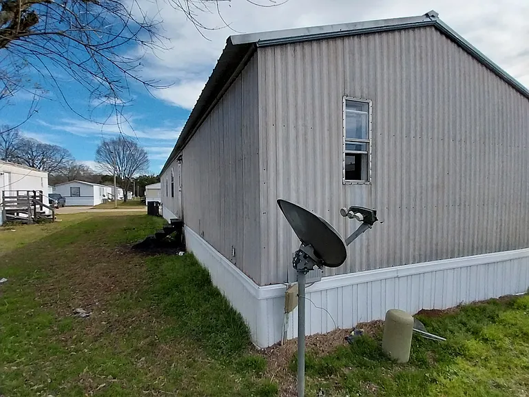 Sunset Ridge MHC — Photo 81
