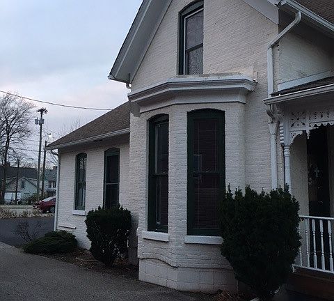 bay window at dining area