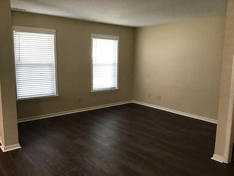 12645 Republic Dr — Photo 5