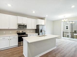 7684 Cruise Way, Inver Grove Heights, MN 55076