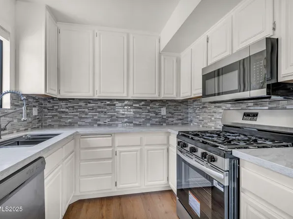 2475 Sycamore Glen Dr APT 1, Sparks, NV 89434