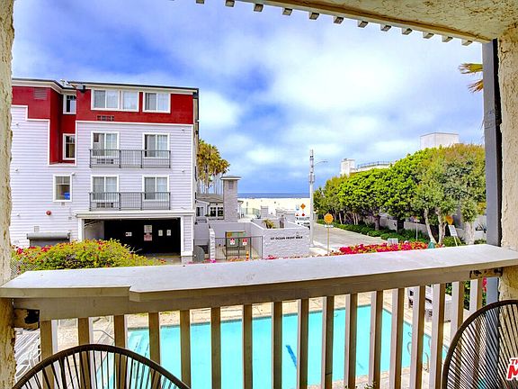 3rd image of 22 Navy St APT 205