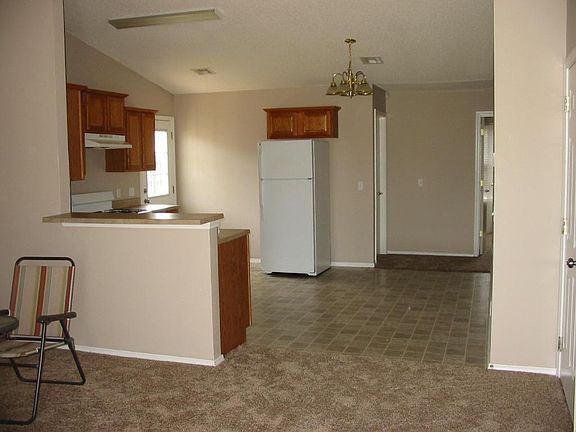 3rd image of 1009 W 23rd St N