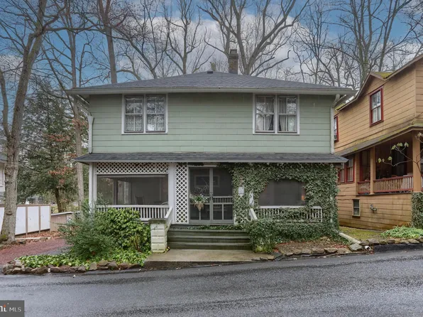 305 1st St, Mount Gretna, PA 17064