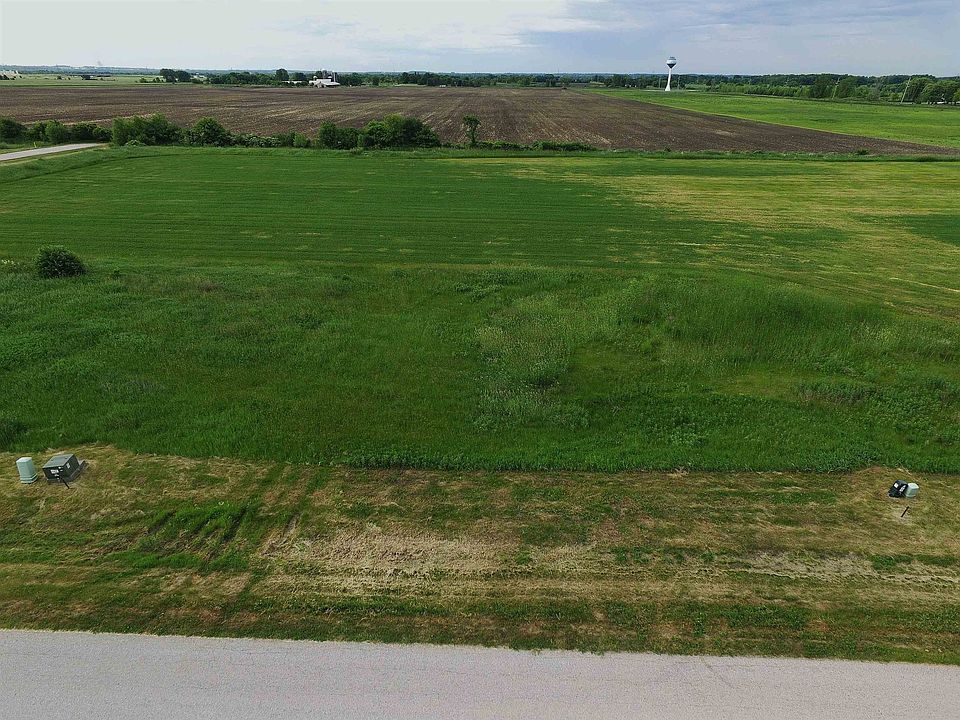 1st image of Waterway Dr #3