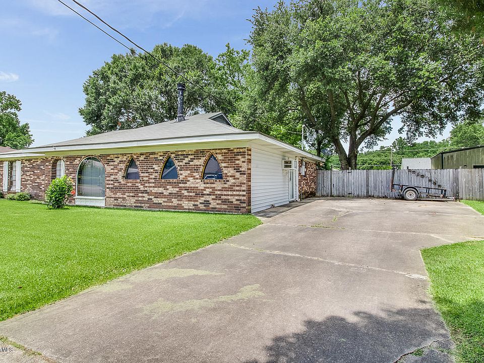 1st image of 707 Puebla St
