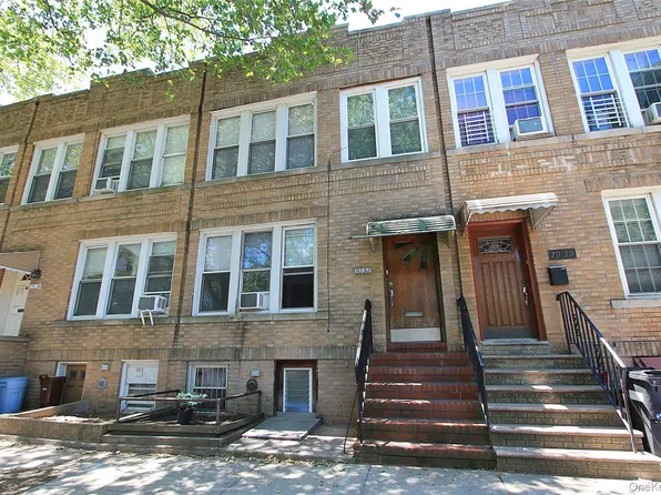70-32 65th Street, Glendale, NY 11385