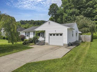 207 School St, Bremen, OH 43107
