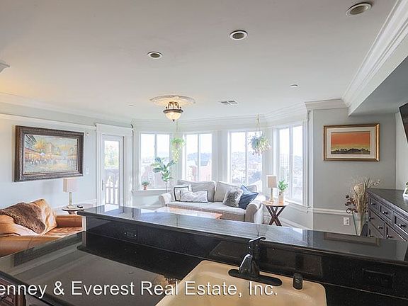 3rd image of 1249 Dolores St