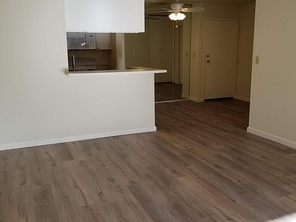 3rd image of 361 Half Moon Ln APT 107
