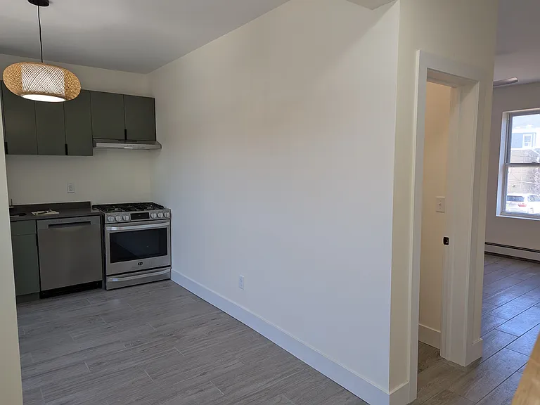 6 S Cedar St — Photo 29