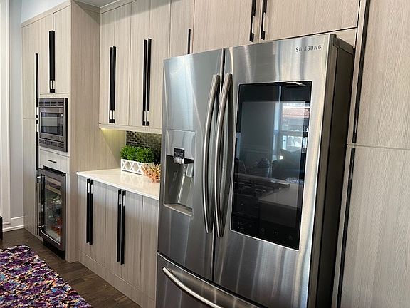 5th image of 3007 N California Ave APT 1N