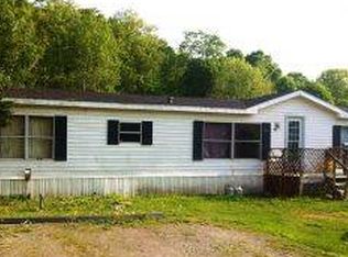 434 Dufresne Pond Rd, Bennington, VT 05255