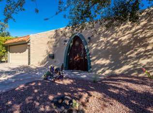 3240 E Minnezona Cir, Phoenix, AZ 85018