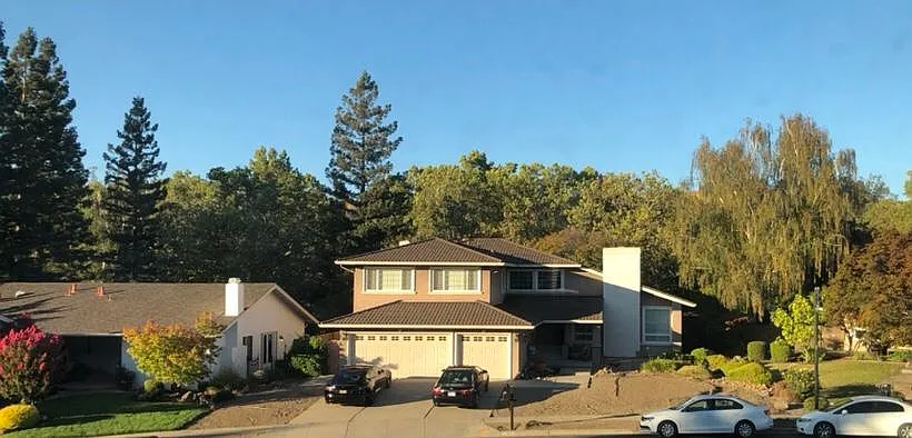 125 Wilshire Ct photo 1