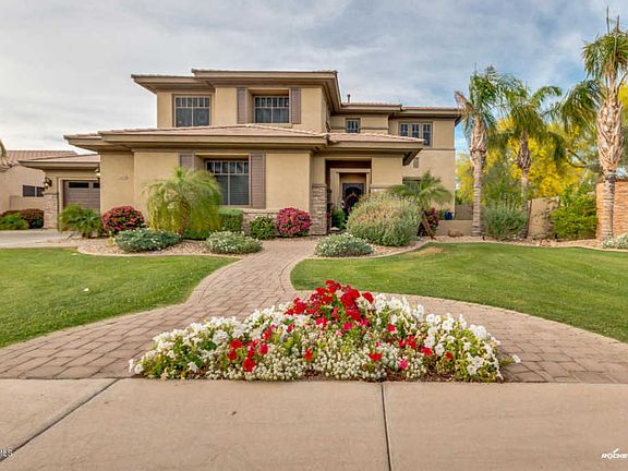 4th image of 1266 E Canary Dr