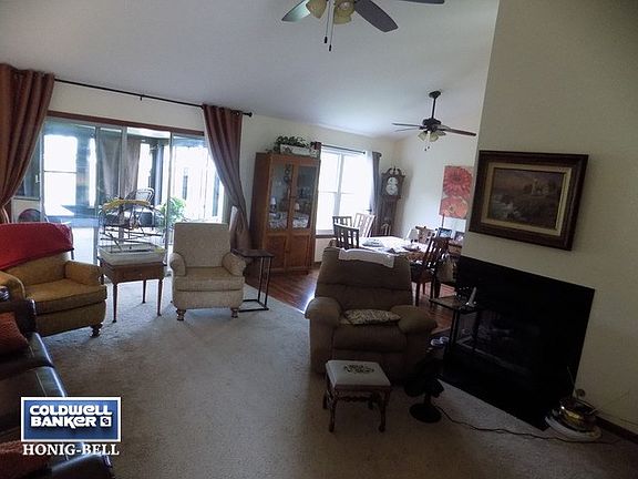 2nd image of 21072 W Hazelnut Ln