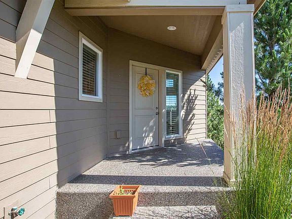 2nd image of 1016 W Osprey Heights Dr