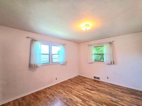 3rd image of 1336 4th St