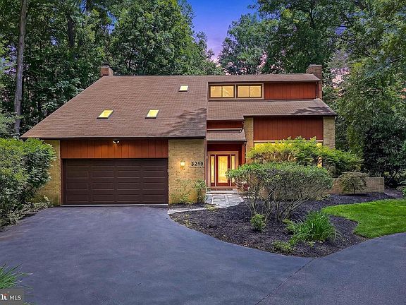 2nd image of 3219 Foxvale Dr
