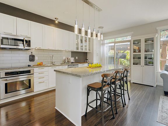 5th image of 10595 Delsom Cres #22