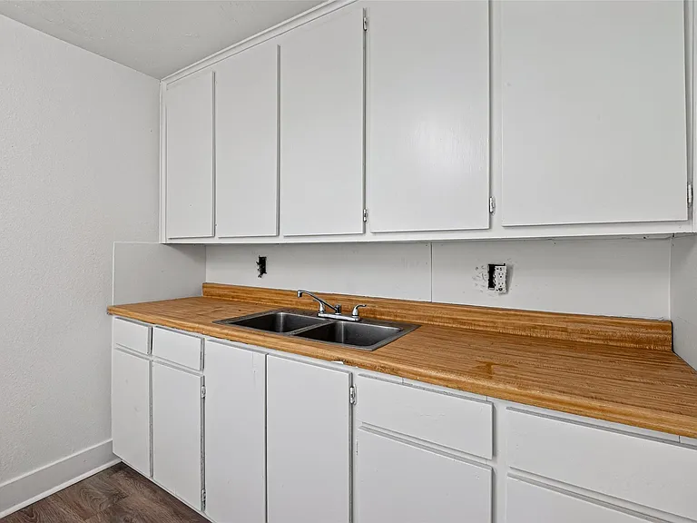 4901 Stimson St #7 — Photo 13