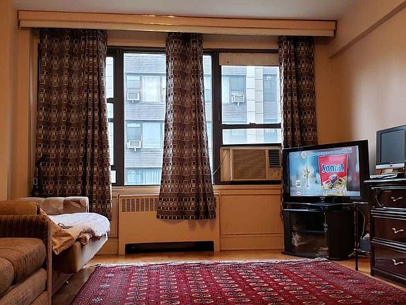 2nd image of 9840 64th Ave APT 4D